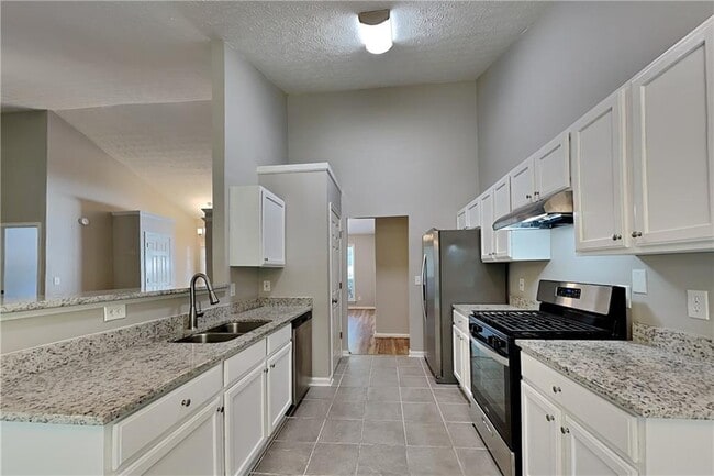 Building Photo - 263 Buckingham Dr