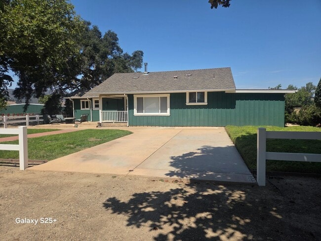 Building Photo - 750 E Hwy 246