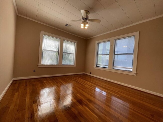 Building Photo - 2406 Brun St