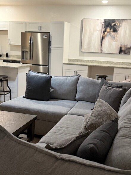 Building Photo - 908 Texas Ave