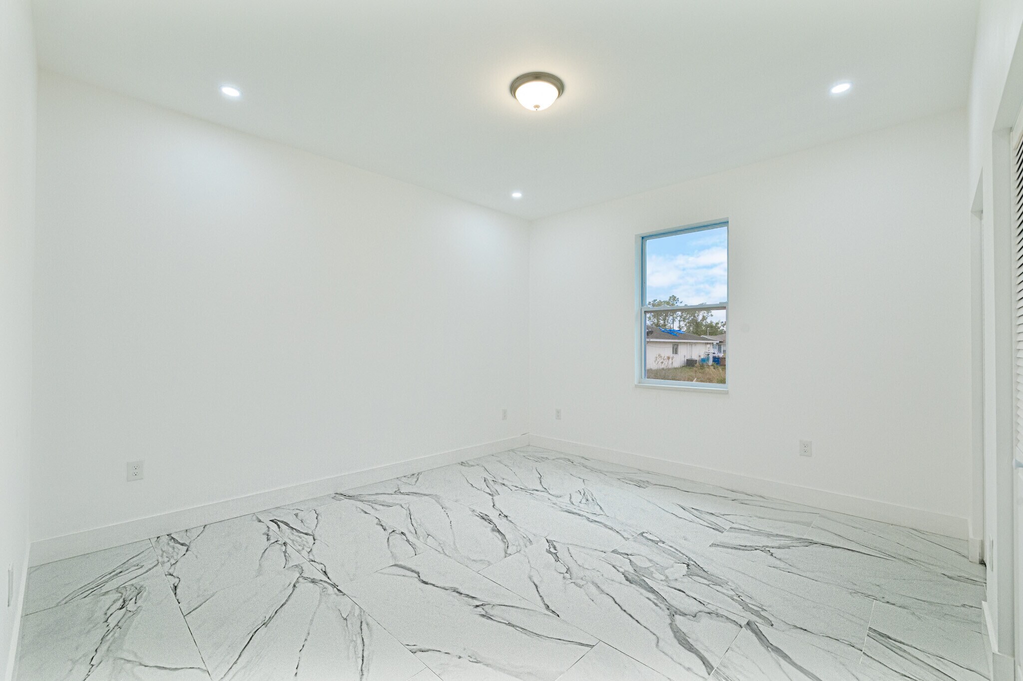 Building Photo - 5125 24th St SW