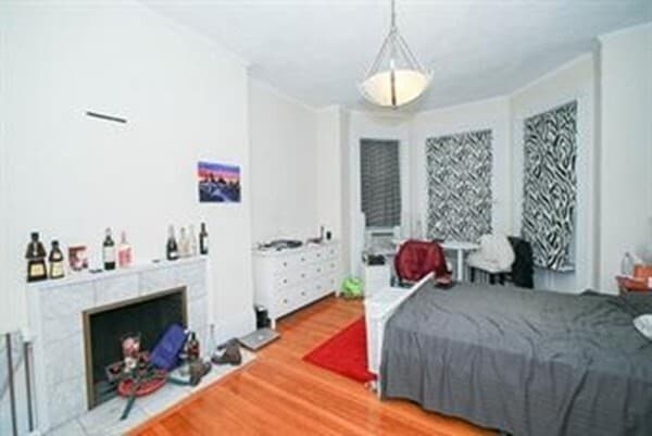 Building Photo - 342 Commonwealth Ave