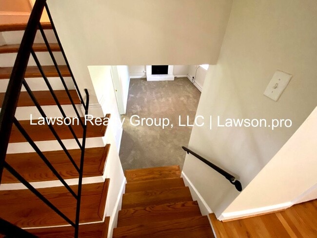 Building Photo - 1706 Glendon Rd