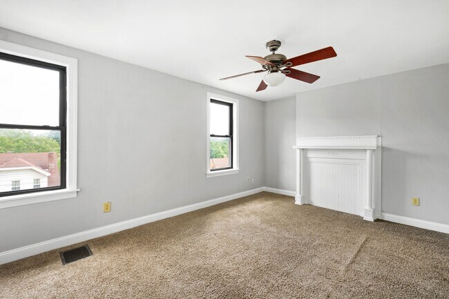 Building Photo - Stunning 4 bedroom home in Overbrook avail...