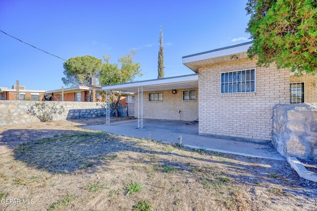 Building Photo - 6200 Palo Alto Ave