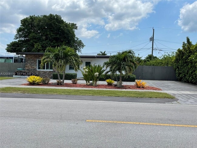 Building Photo - 4161 SW 102nd Ave