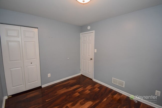 Building Photo - Spacious 2-Bed, 2-Bath Condo in Mill Ridge Community