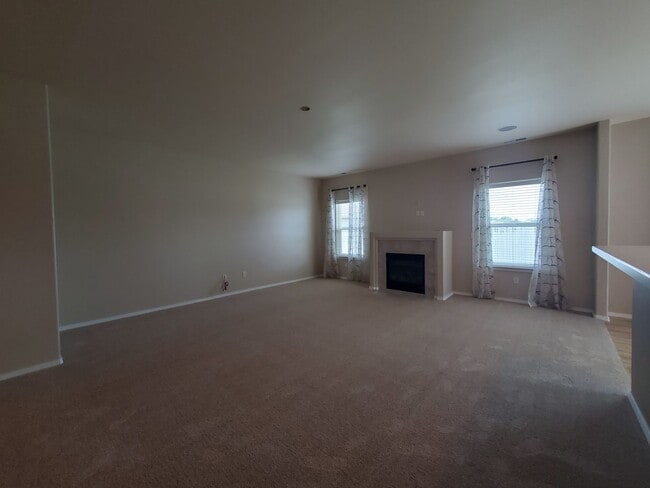 Building Photo - 1506 Desert Springs Ave