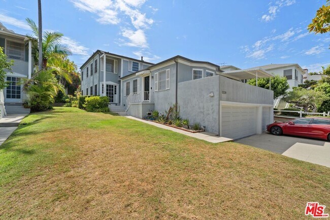 Building Photo - 1229 Smithwood Dr