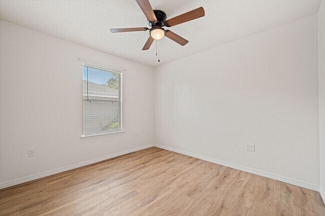 Building Photo - 8517 High School Blvd