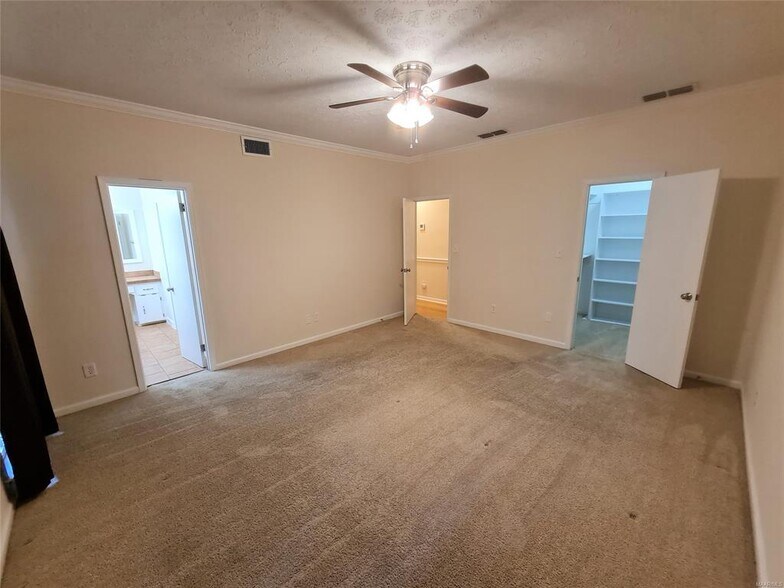 Building Photo - 6474 Halcyon Dr