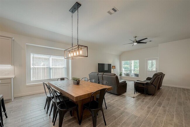 Building Photo - 15202 N Heron Heights Way