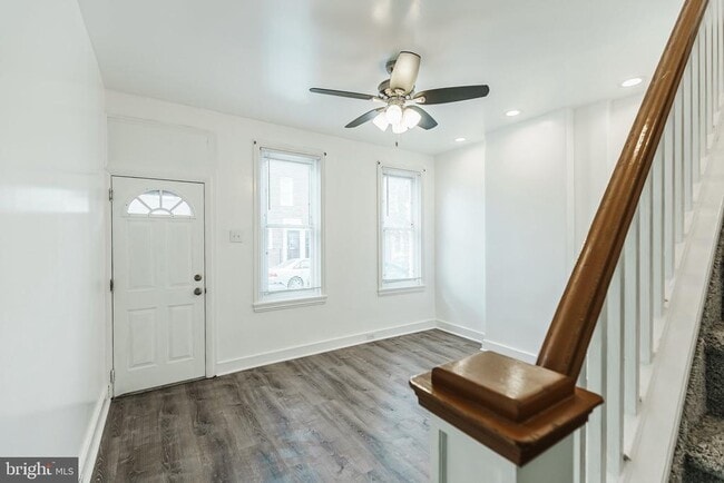 Building Photo - 724 Moyer St