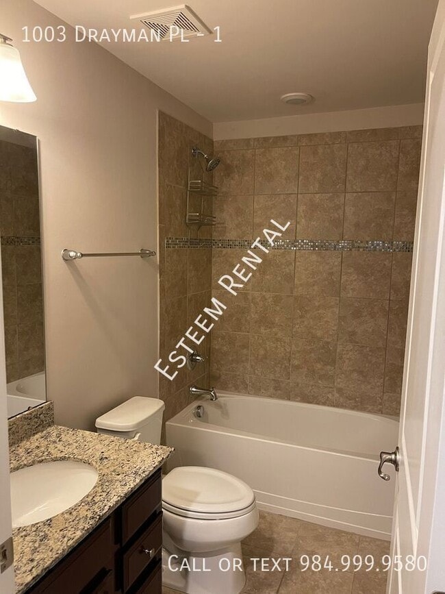 Building Photo - 1003 Drayman Pl