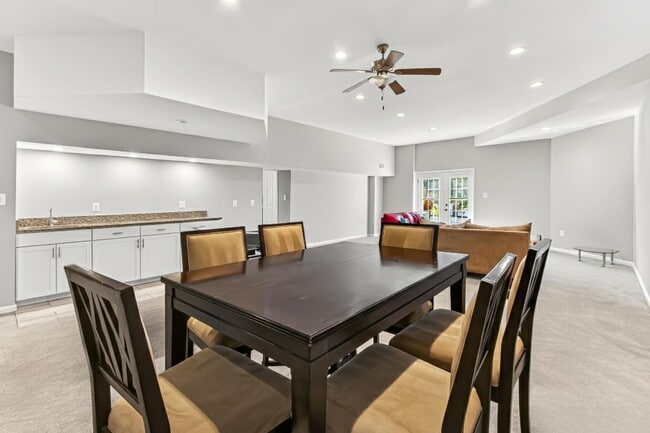 Building Photo - 1300 Pinstripe Ct