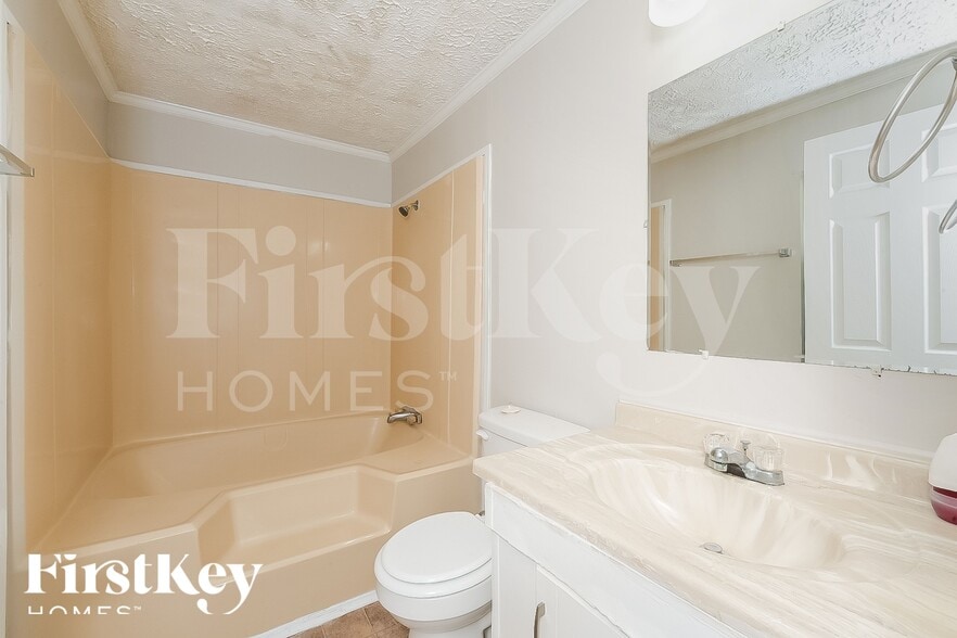 Building Photo - 160 Sherwood Loop