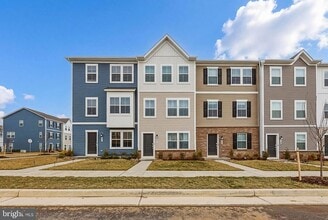 Building Photo - 51 Short Br Dr