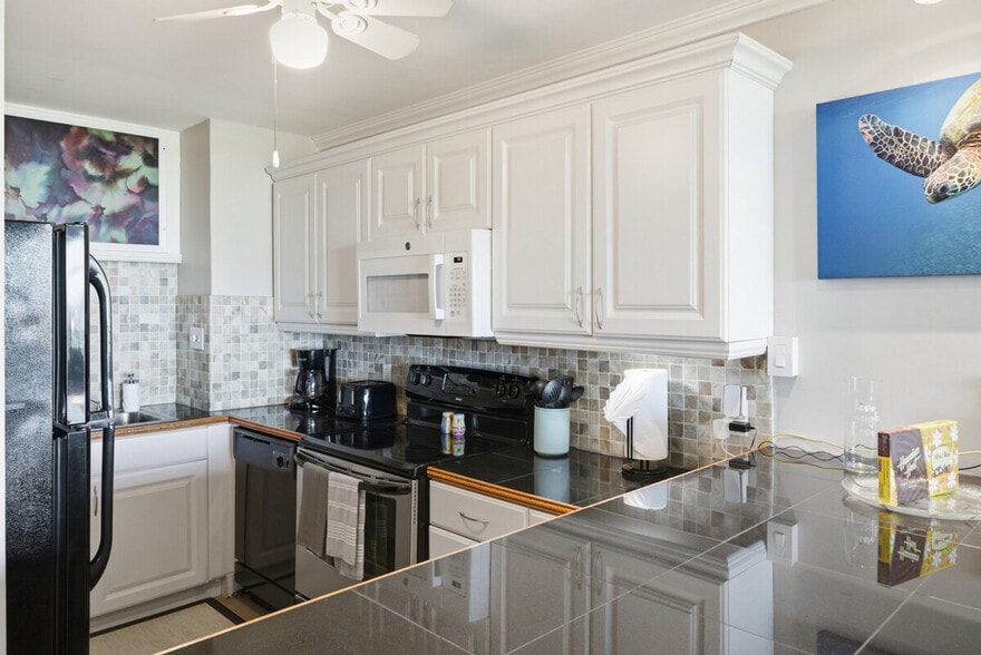 Building Photo - 938 S Kihei Rd