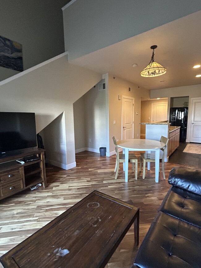 Building Photo - 5 S 500 W