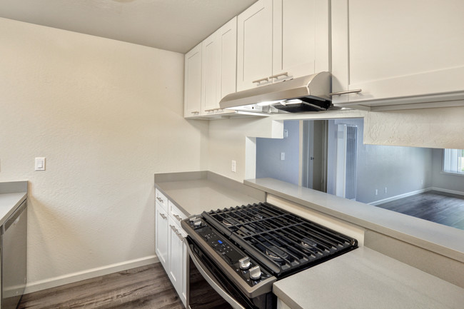 Meadow View Apartments - Watsonville, CA | Apartment Finder