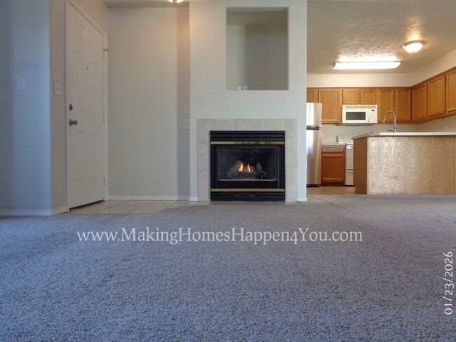 Building Photo - 7475 Parkplace Dr NE