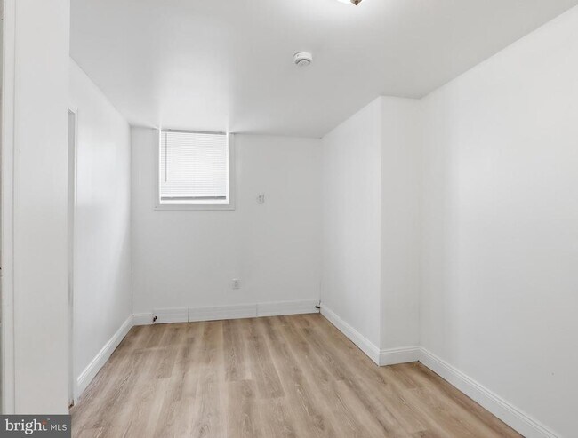 Building Photo - 3406 Erdman Ave
