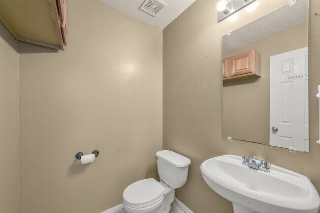 Building Photo - 839 Autumn Point Ln
