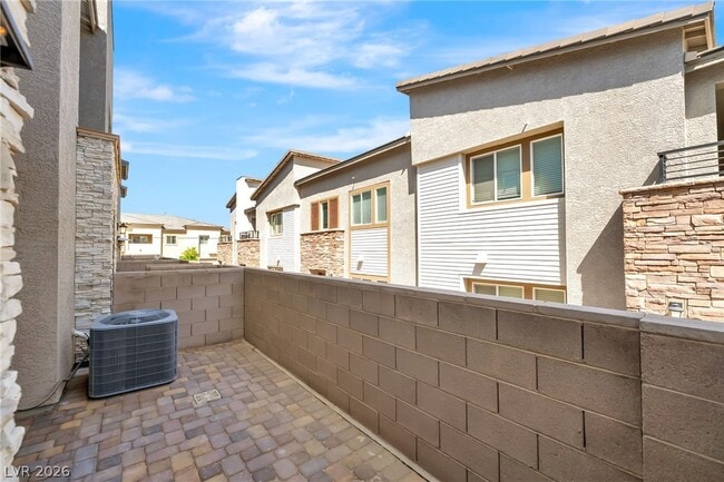 Building Photo - 146 Sul Ponticello Ave