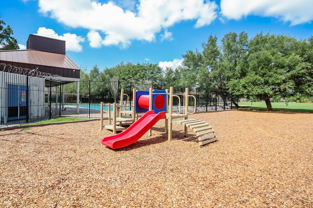 Building Photo - 7831 Poitiers Dr