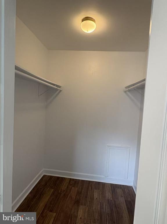 Building Photo - 1001 Marcy Ave