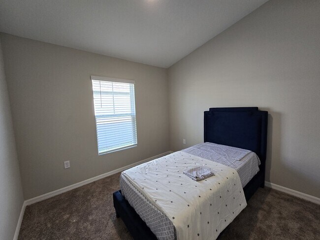 Building Photo - Beautiful 3/2/2 SF Home For Rent in Davenport, FL $2199