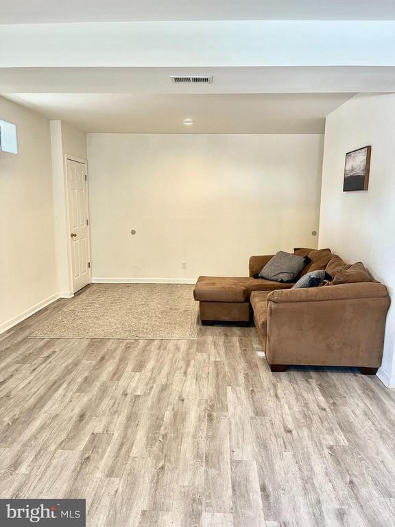 Building Photo - 19917 Knollcross Dr