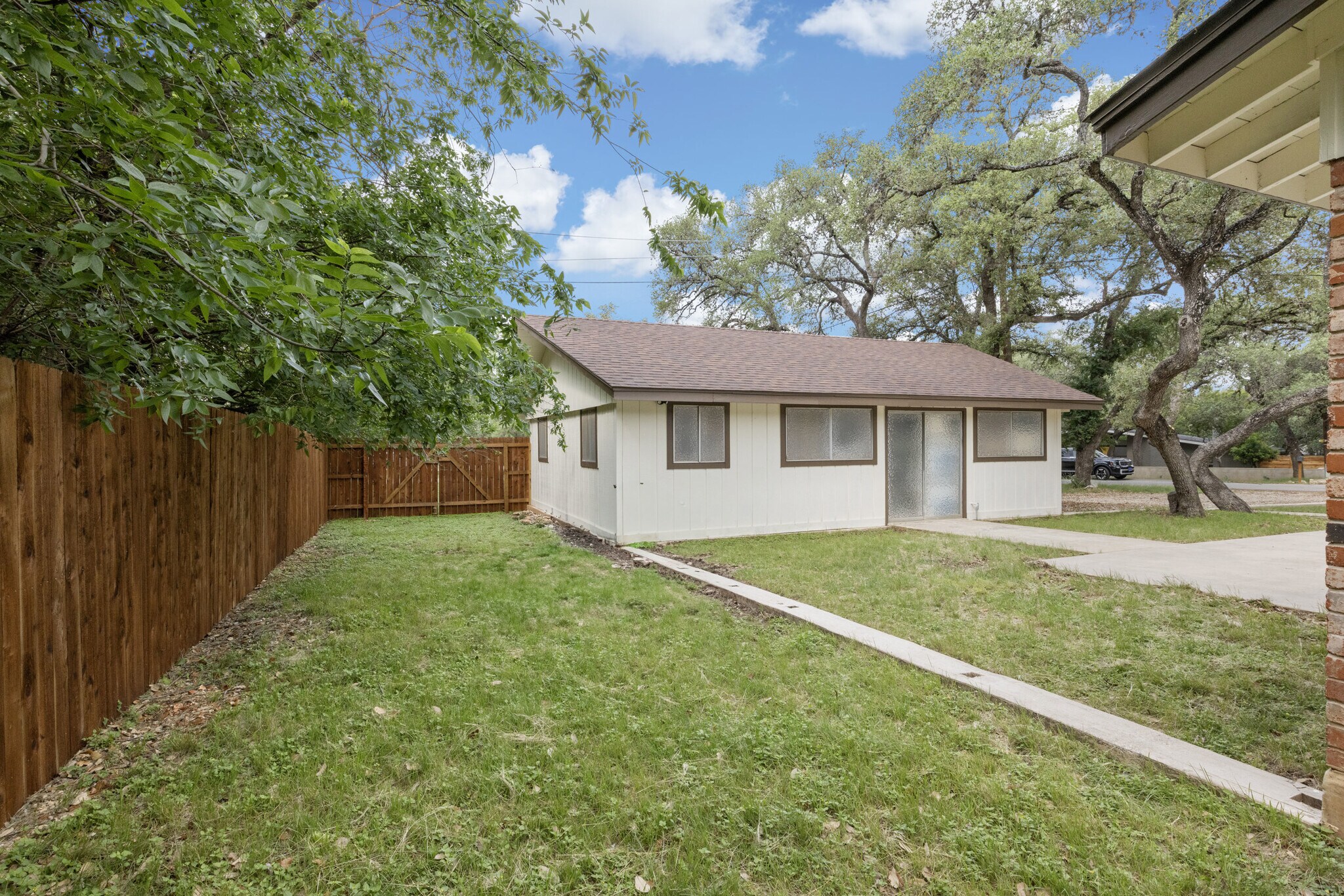 Building Photo - 17215 Sugar Crest Dr