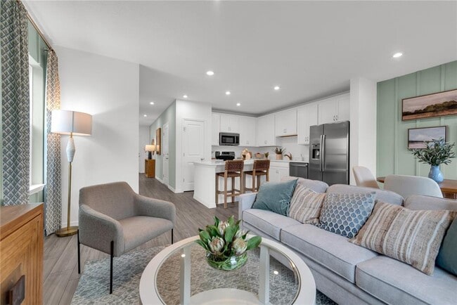 Building Photo - 3031 Jessamine Dr