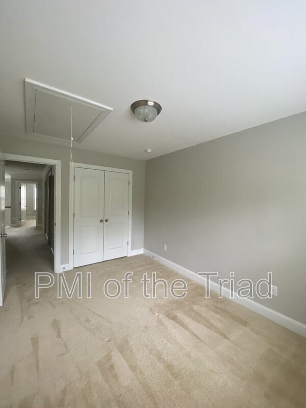 Building Photo - 832 Silver Leaf Dr