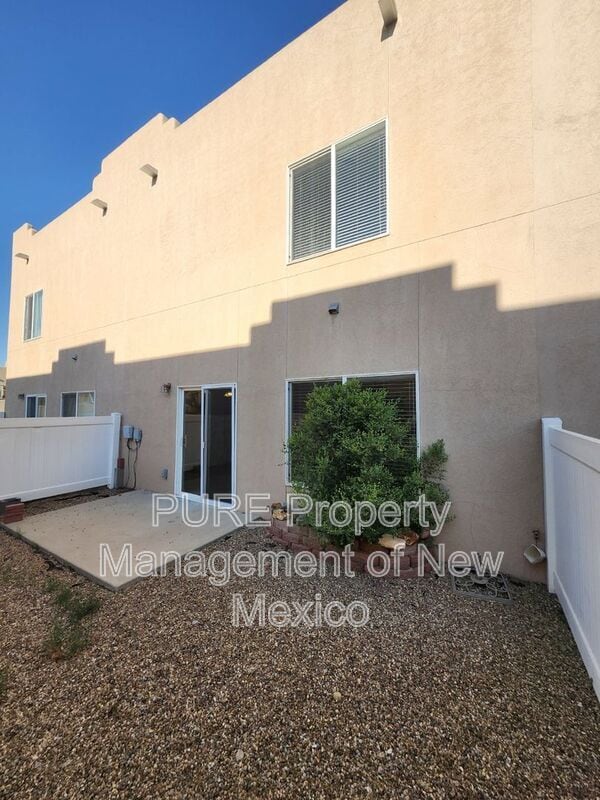 Building Photo - 3004 Calla Lilly Ln