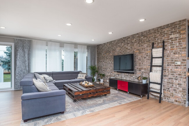 Building Photo - 2407 N Lafayette St