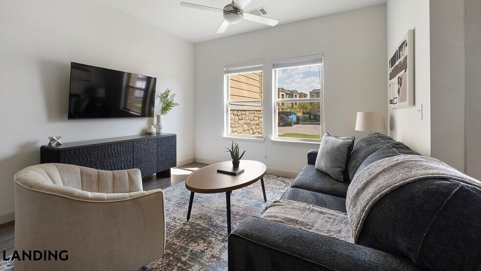 Building Photo - 2825 Main St