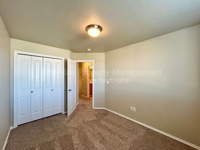 Building Photo - 10829 Cloudless St