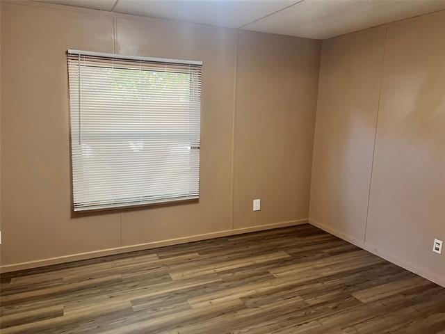 Building Photo - 4528 Wildwood Cir