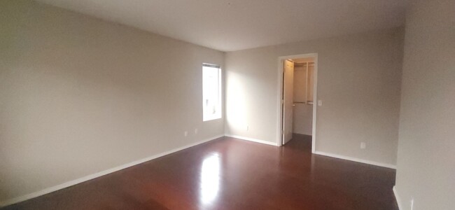 Building Photo - 2 Bed / 1 Bath townhome at Summerhill Vill...