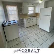 Building Photo - 2 bedroom Home Near Campus! Preleasing for 26/27 School Year!
