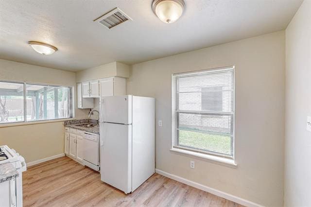 Building Photo - 1538 Oakbrook St