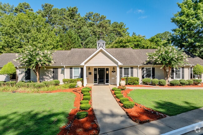 Building Photo - Pointe South Townhomes