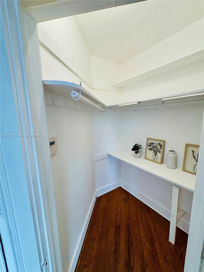 Building Photo - 3224 Biscayne Blvd