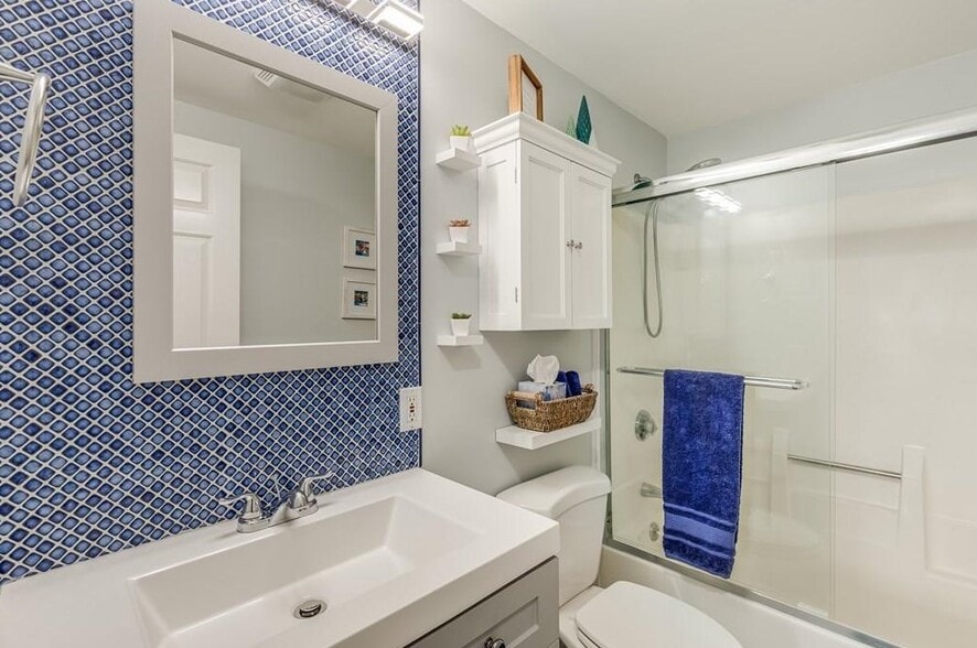 Building Photo - 315 Rantoul St