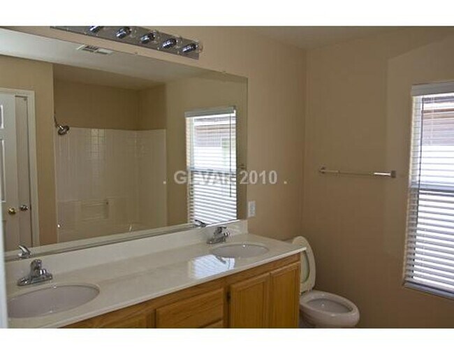 Building Photo - Beautiful 4Bed/3Bath/2Car home located within the Iron Mountain Ranch Community