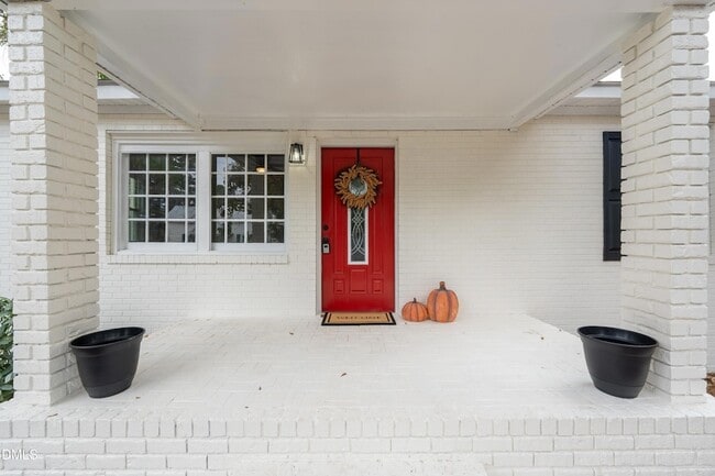 Building Photo - 1001 S Layton Ave