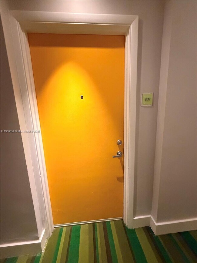 Building Photo - 133 NE 2nd Ave