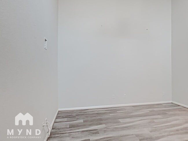 Building Photo - 5709 Pleasanton Pkwy